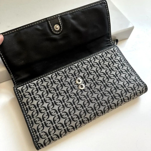 Fossil Vintage Signature Canvas/Leather Large Wallet - Picture 3 of 9